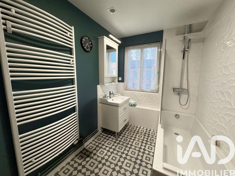 Maison - 121 m² - 6 pièces