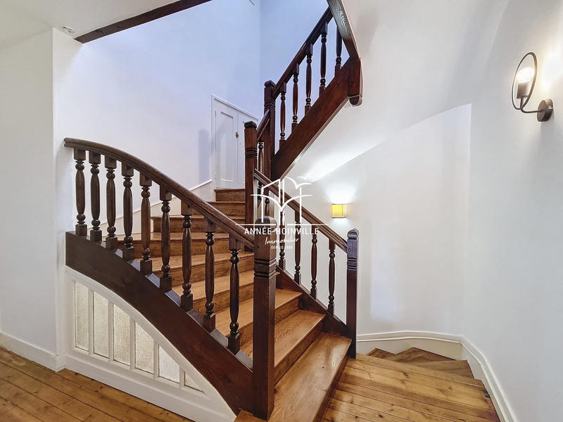 Maison - 176 m² - 6 pièces