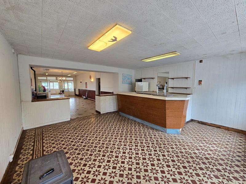 Maison - 350 m² - 14 pièces