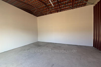 Parking / Garage - 56 m²
