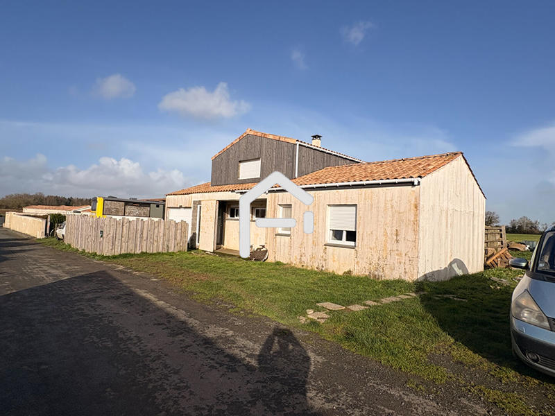 Maison - 140 m² - 5 pièces