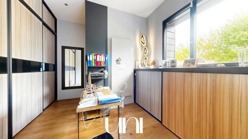 Maison - 316 m² - 8 pièces