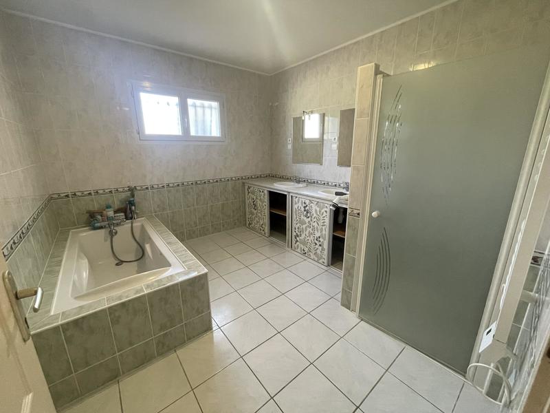 Maison - 159 m² - 6 pièces