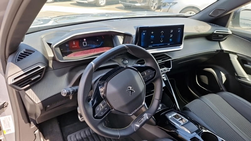 Peugeot 2008 Puretech 130 Eat8 Gt