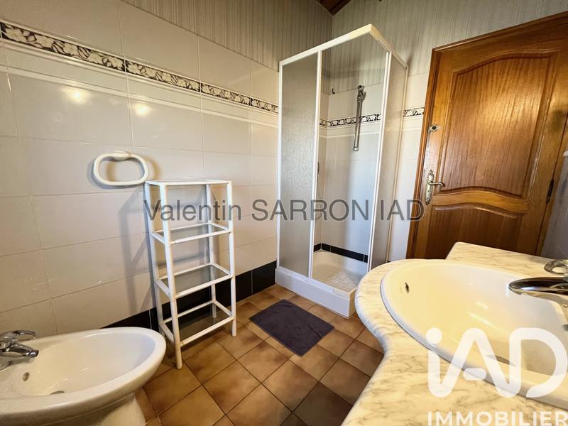 Maison - 235 m² - 7 pièces