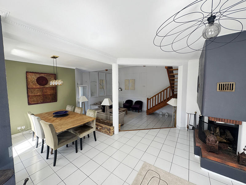 Maison - 171 m² - 7 pièces