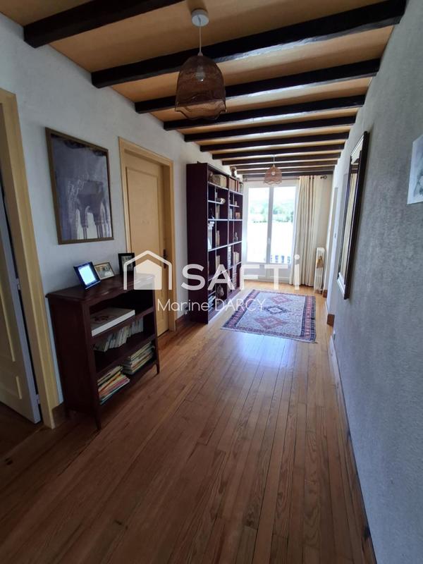 Maison - 219 m² - 6 pièces