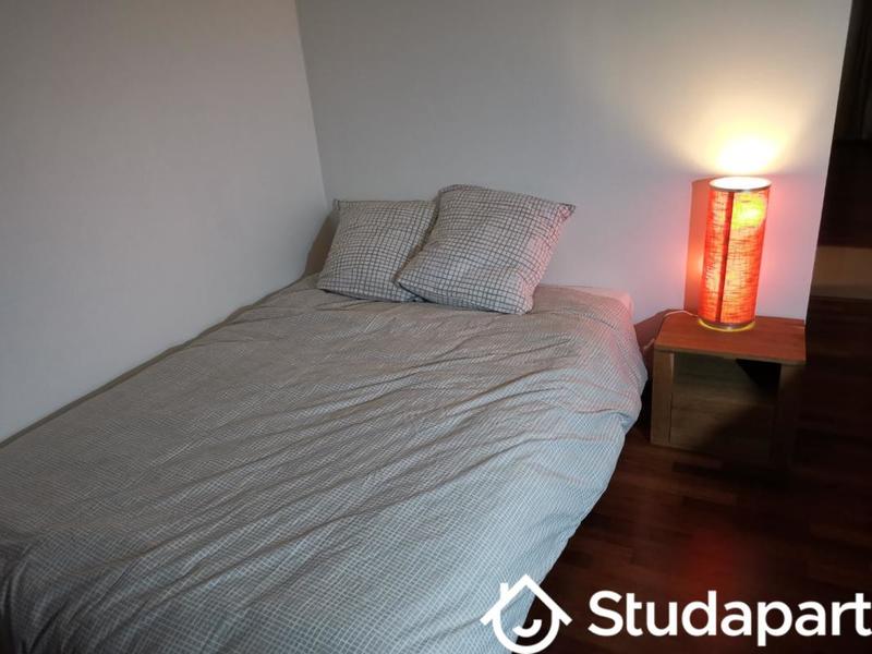 Chambre - 11 m² - 1 pièce