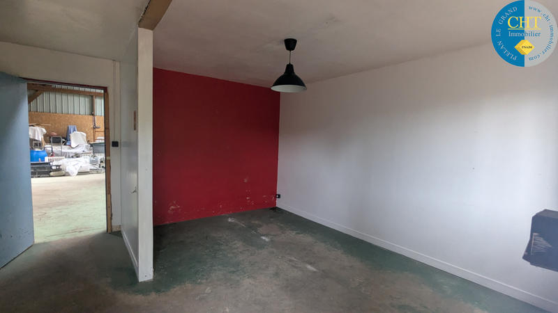 Entrepôt - 200 m² - 2 pièces