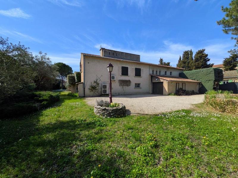 Maison - 232 m² - 7 pièces