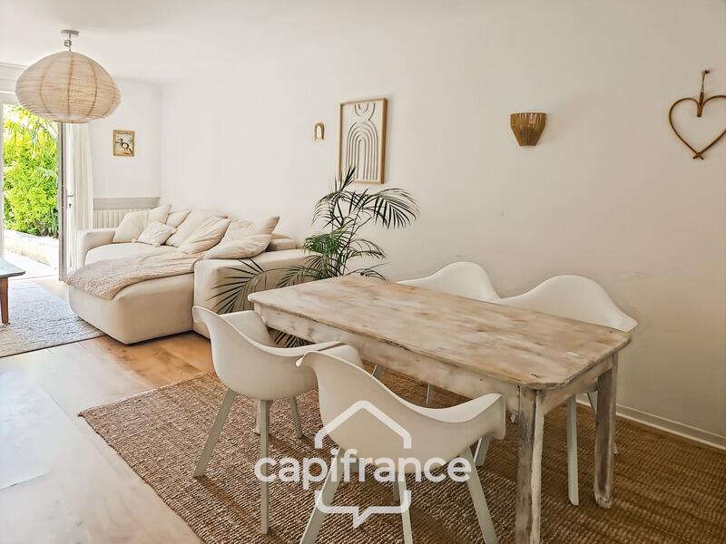 Maison de village - 300 m² - 9 pièces