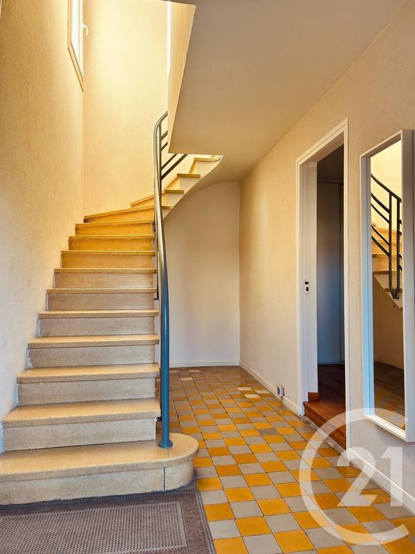 Appartement - 90 m² - 4 pièces