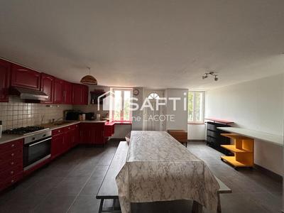 Maison - 122 m² - 4 pièces