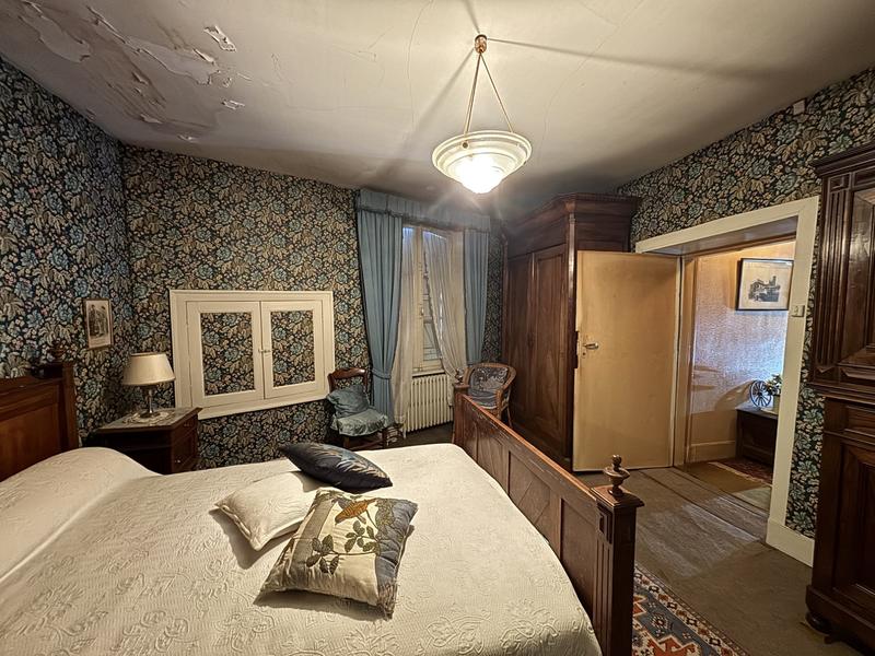 Maison - 182 m² - 8 pièces