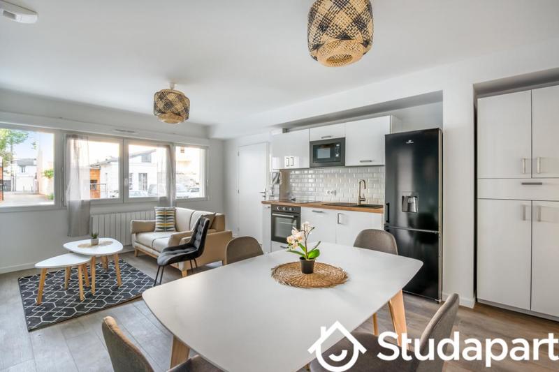 Chambre - 11 m² - 1 pièce