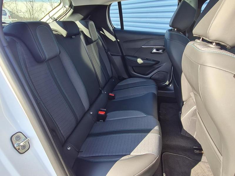Peugeot 208 Eat8 Allure 130 "Camera, 17559km"