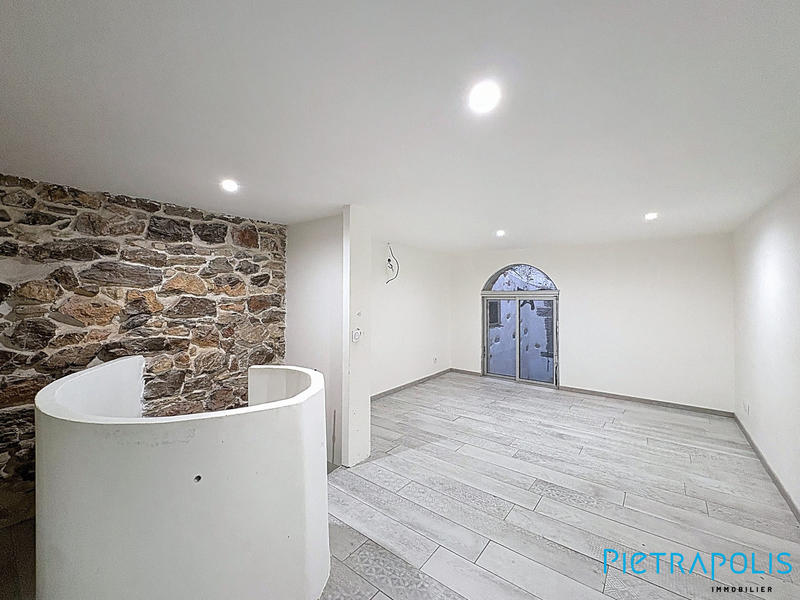 Appartement - 100 m² - 5 pièces