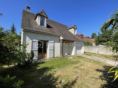 Maison traditionnelle - 92 m² - 5 pièces