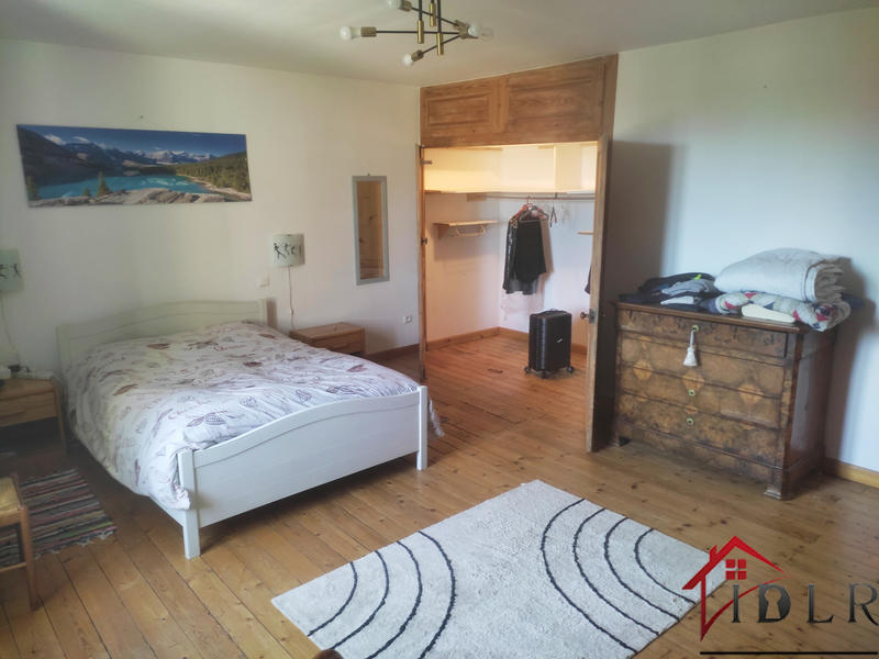 Maison - 211 m² - 9 pièces