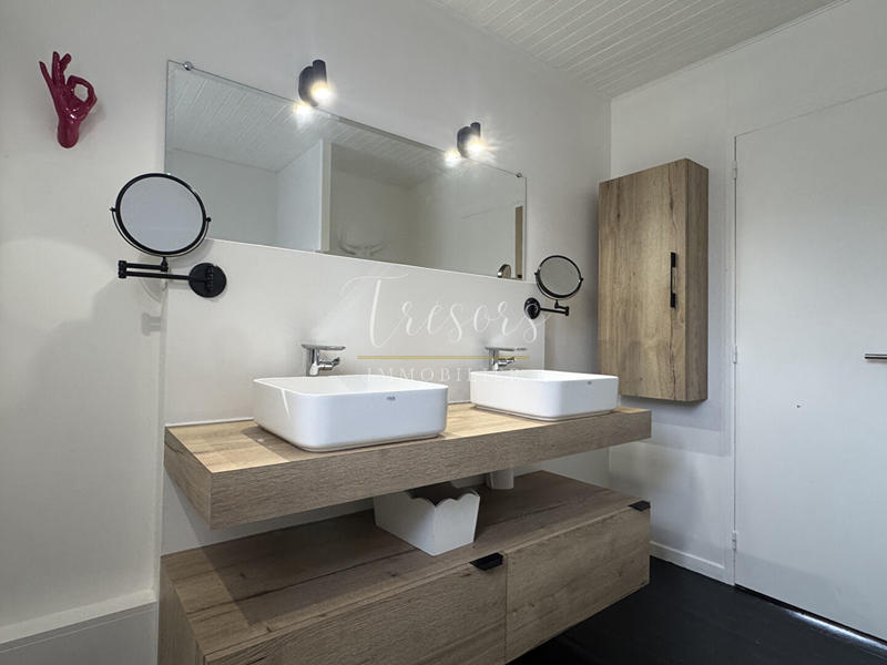 Maison - 191 m² - 6 pièces