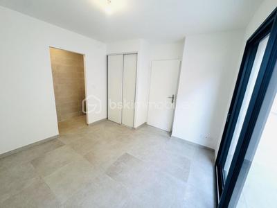 Maison - 94 m² - 4 pièces