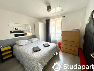 Chambre - 10 m² - 1 pièce