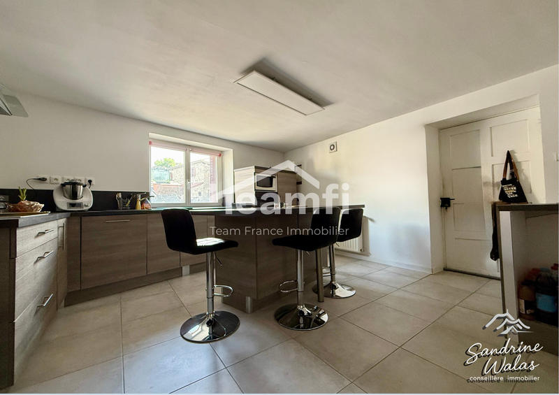 Maison - 151 m² - 6 pièces