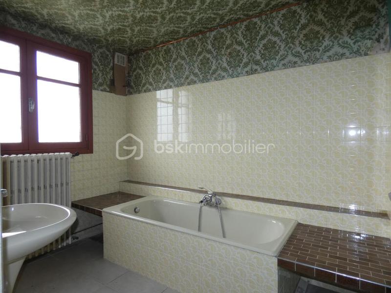 Maison - 195 m² - 10 pièces