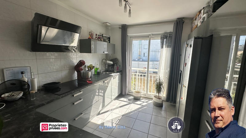 Maison - 92 m² - 5 pièces