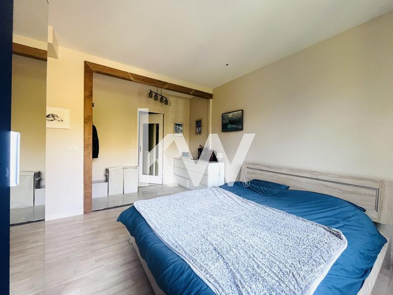 Appartement - 99 m² - 5 pièces