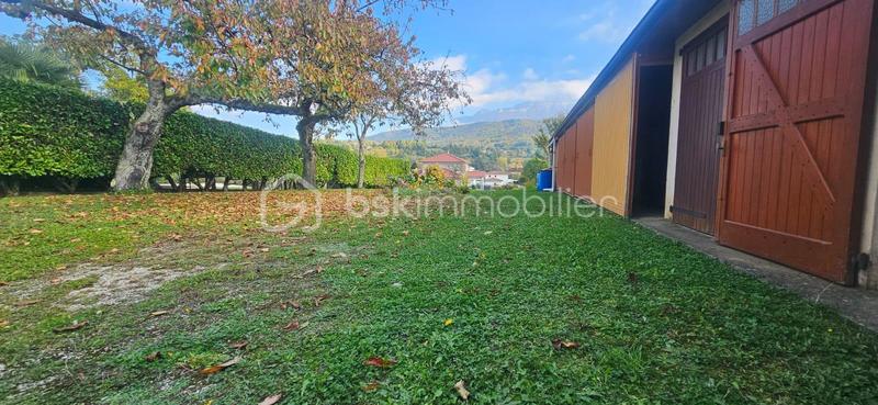 Maison - 235 m² - 5 pièces