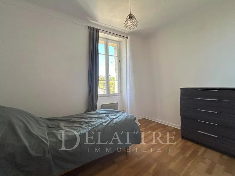 Villa - 100 m² - 5 pièces