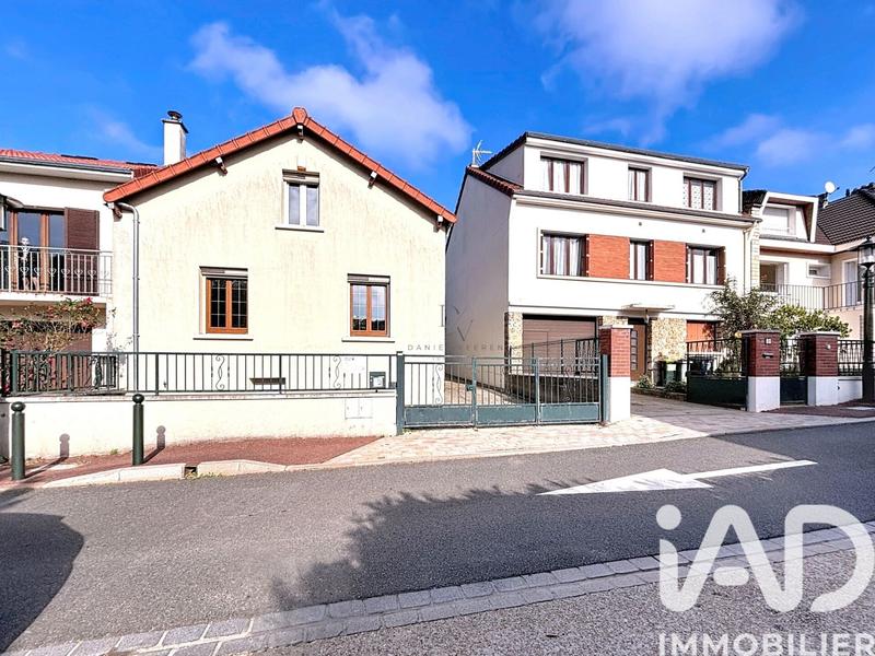Maison - 80 m² - 5 pièces