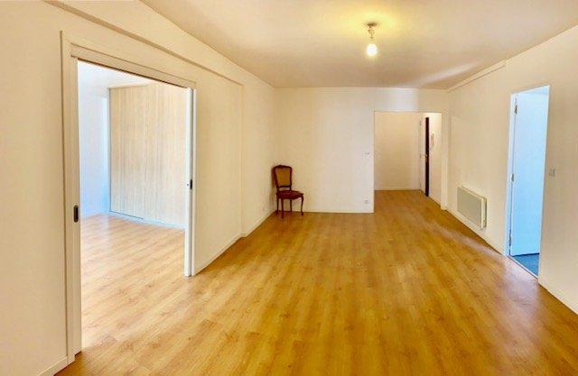Appartement - 75 m² - 3 pièces