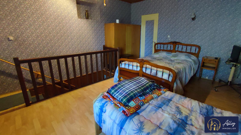 Maison - 105 m² - 7 pièces