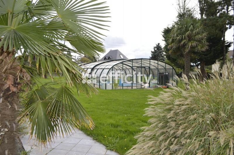 Demeure - 350 m² - 11 pièces