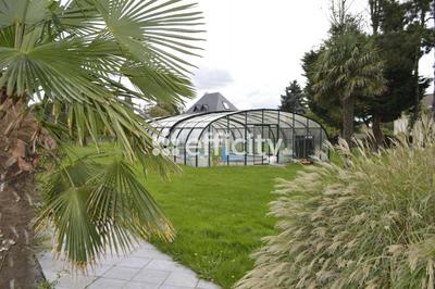 Demeure - 350 m² - 11 pièces