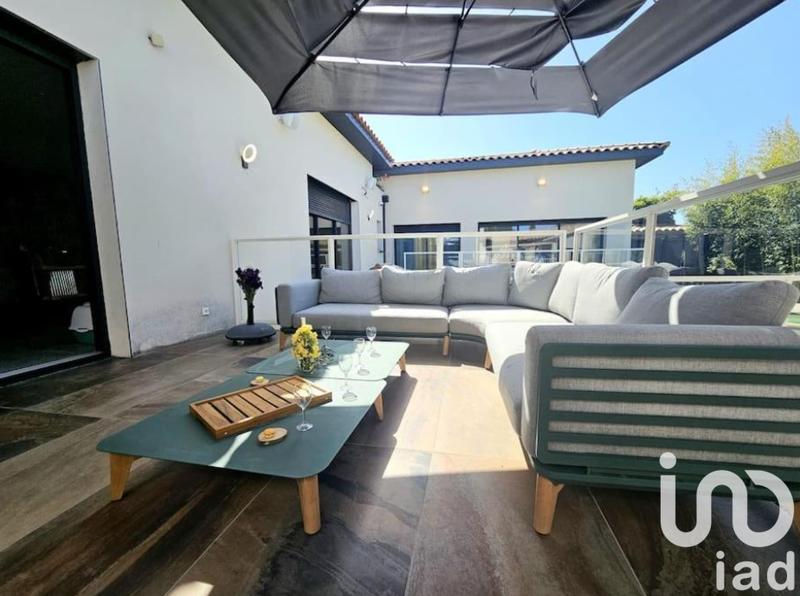 Maison - 336 m² - 8 pièces