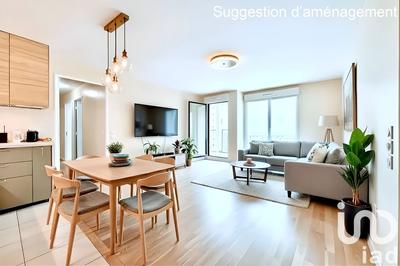 Appartement - 80 m² - 4 pièces