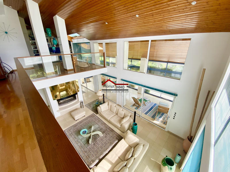 Villa - 250 m² - 6 pièces