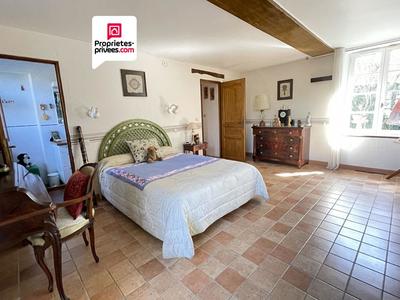 Maison - 205 m² - 8 pièces