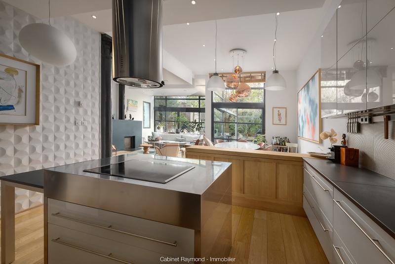 Maison contemporaine - 405 m² - 9 pièces