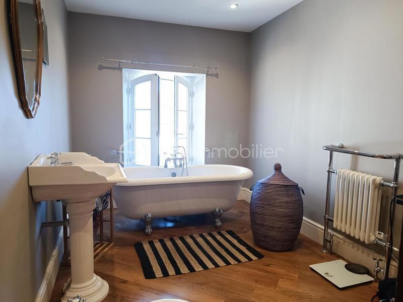 Maison de ville - 190 m² - 8 pièces