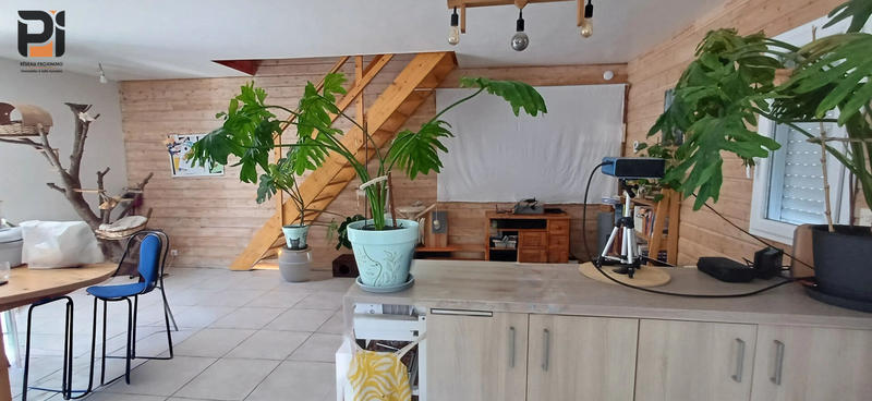 Maison - 220 m² - 9 pièces