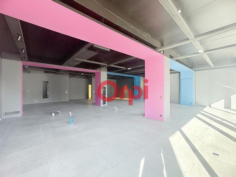 Local commercial - 195 m²