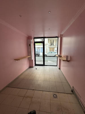 Magasins - 17 m²