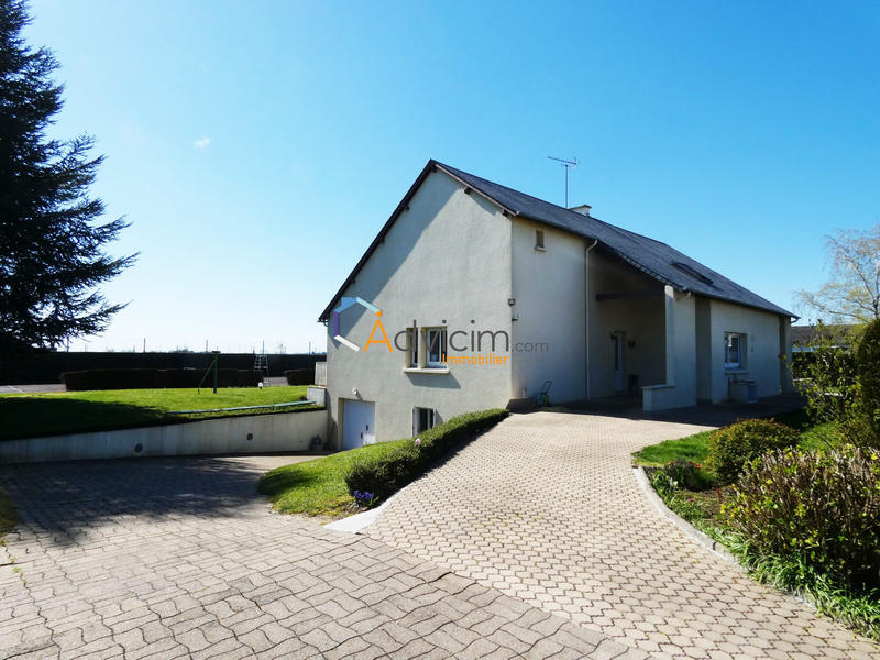 Maison - 226 m² - 7 pièces