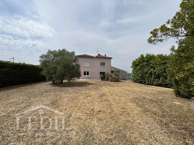 Maison de campagne - 211 m² - 5 pièces