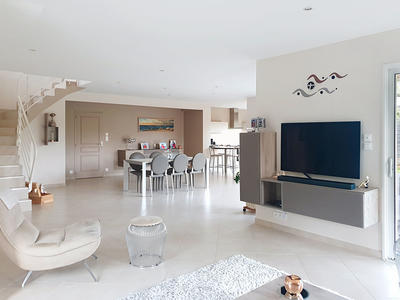 Maison - 198 m² - 7 pièces