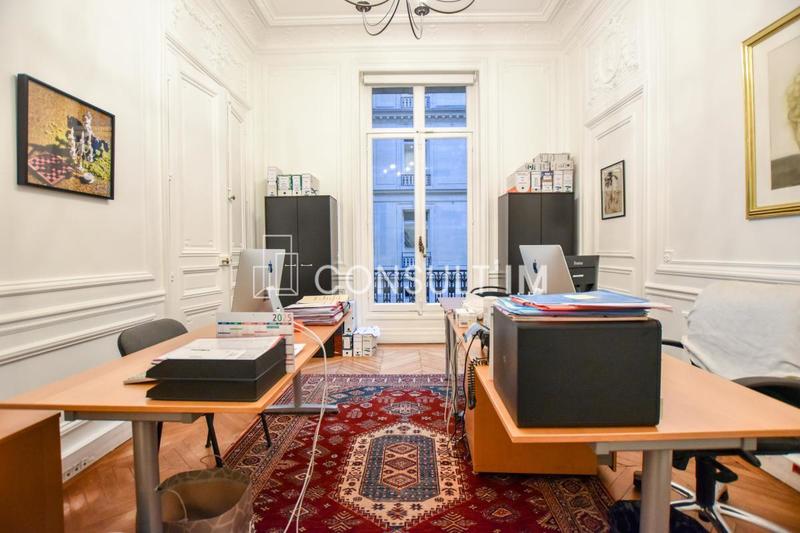 Bureau - 334 m² - 9 pièces